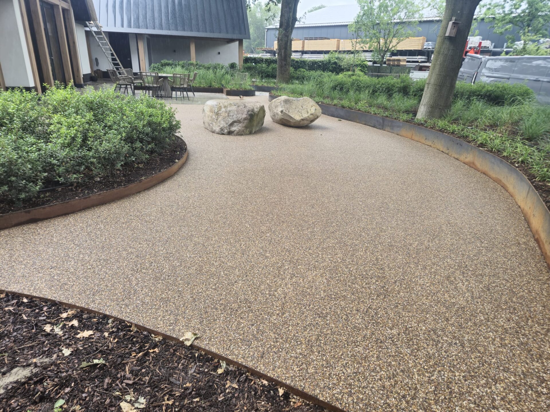 Harsgebonden grind in de tuin