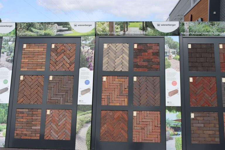 Klinkerpatronen in de showtuin van Stepstones in Hengelo